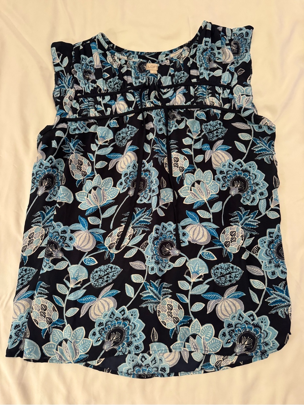 LOFT Navy Floral Tiered Sleeveless Top with Blue & White Leaves Size Large